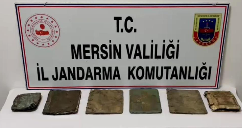 Mersin'de 6 adet tarihi el yazması kitap ele geçirildi: 3 gözaltı