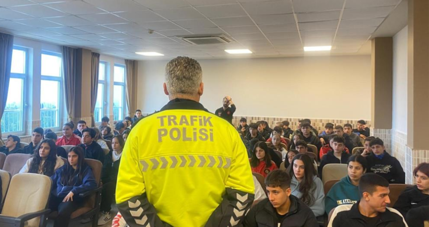 Mersin'de 'Trafik Güvenliği' eğitimleri sürüyor